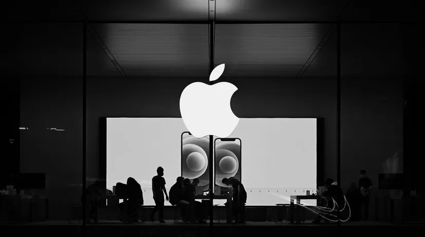 logo apple, nějaký showrooom